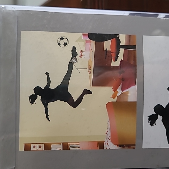 NIP WALL DECALS LOT 26 DESIGNS SOCCER - Picture 2 of 6